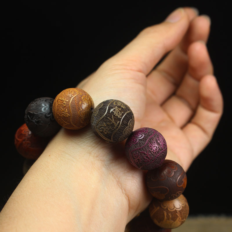 สร้อยข้อมือไม้จันทน์สไตล์ชาติพ - Running Gear Design บทวิจารณ์และราคา